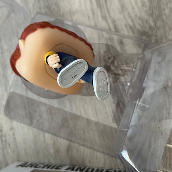 Funko Pop! Archie Andrews #586 – Hot Topic Exclusive - Picture 9 of 9